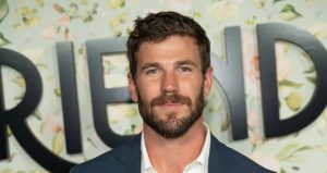 Austin Stowell